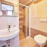 阿德丽公寓酒店 招待所 3*